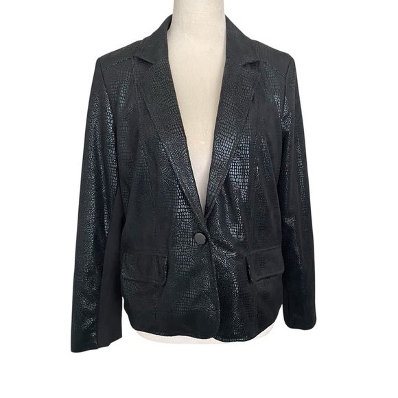 Chico’s Animal Print Black Textured Cropped Women's Blazer Size 1 (M) - Picture 3 of 9